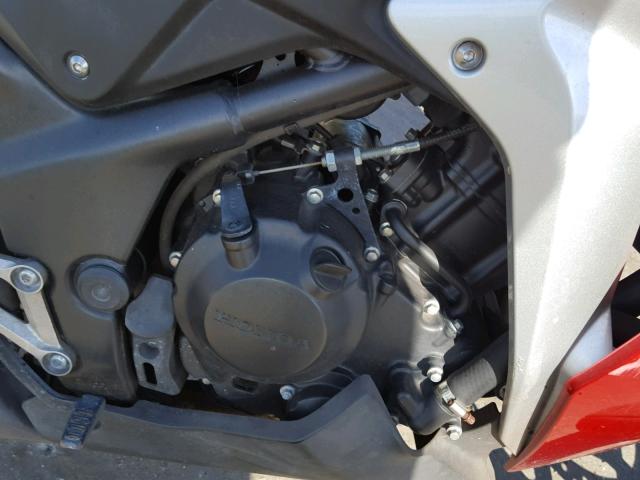 MLHMC4112B5001791 - 2011 HONDA CBR250 R RED photo 7