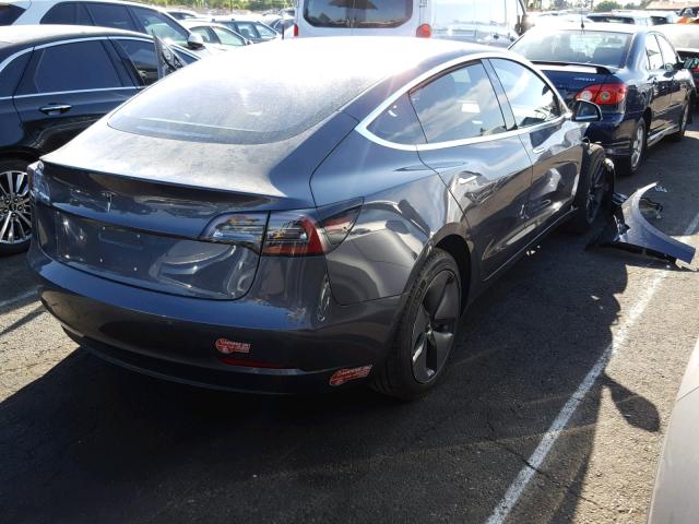 5YJ3E1EA0JF044928 - 2018 TESLA MODEL 3 GRAY photo 4