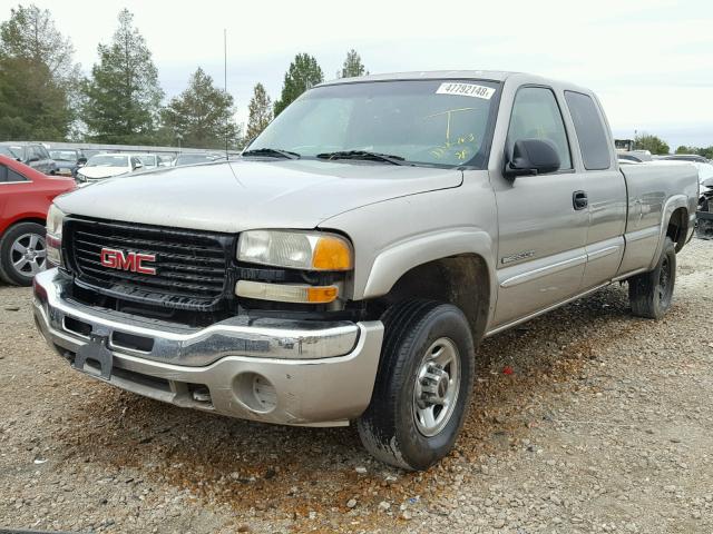 1GTHC29G63E102948 - 2003 GMC SIERRA C25 TAN photo 2