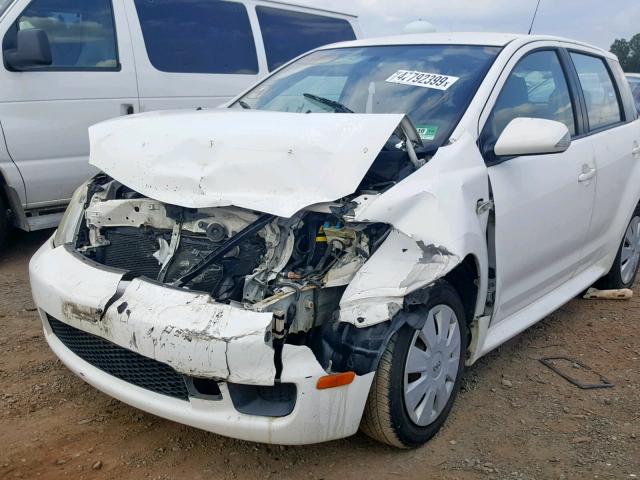 JTKKT624765006093 - 2006 TOYOTA SCION XA WHITE photo 9