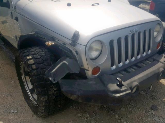 1J4GA39127L107272 - 2007 JEEP WRANGLER X SILVER photo 9