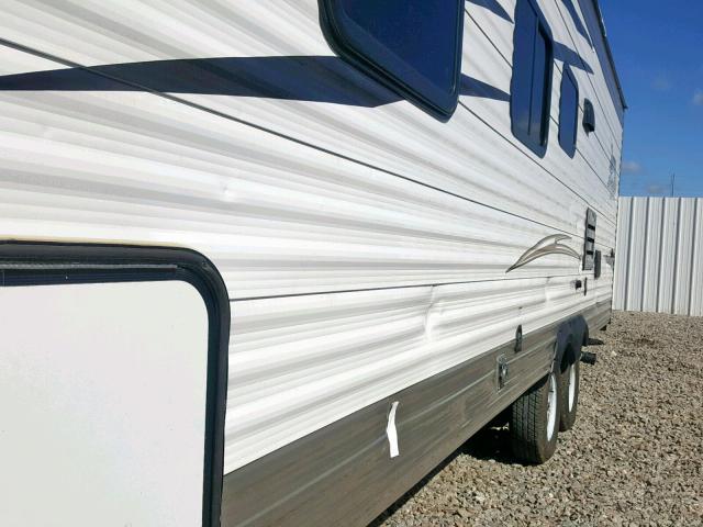 1UJBJ0BN4H17V0389 - 2017 JAYCO JAYFLIGHT  WHITE photo 9