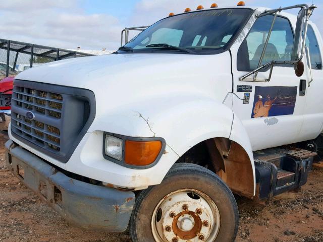 3FDNX65H7YMA43175 - 2000 FORD F650 SUPER WHITE photo 9