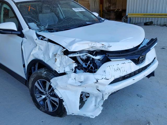 2T3WFREV1JW489457 - 2018 TOYOTA RAV4 ADVEN WHITE photo 9