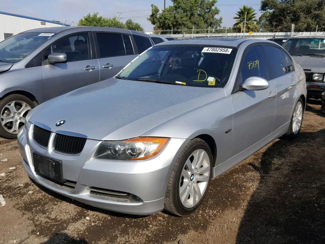 WBAVC53508FZ83267 - 2008 BMW 328 I SULE SILVER photo 2