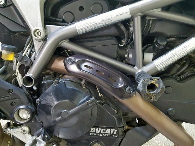 ZDM1YBTS5DB000628 - 2013 DUCATI HYPERMOTAR SILVER photo 12