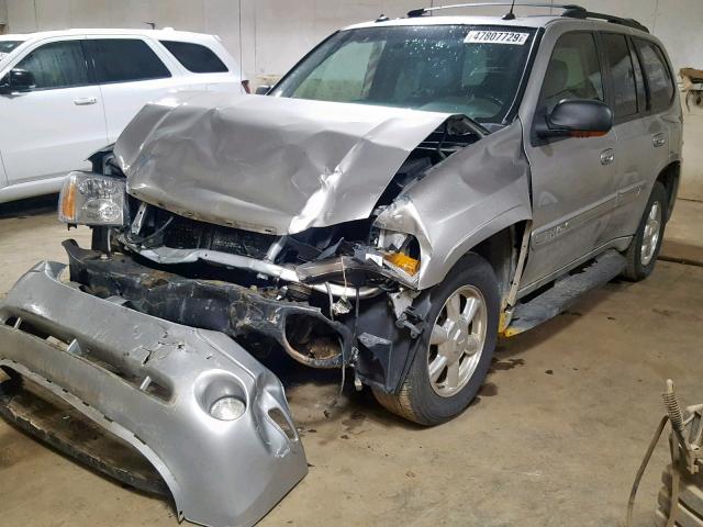 1GKDT13S642292845 - 2004 GMC ENVOY SILVER photo 2