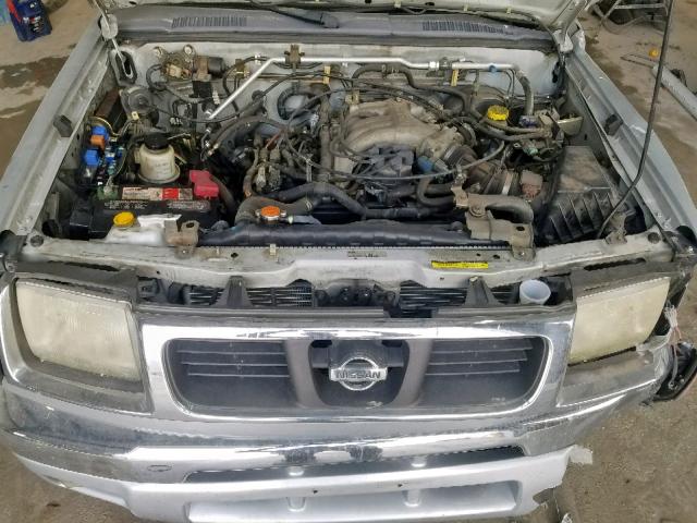 1N6ED27T5YC421869 - 2000 NISSAN FRONTIER C SILVER photo 7