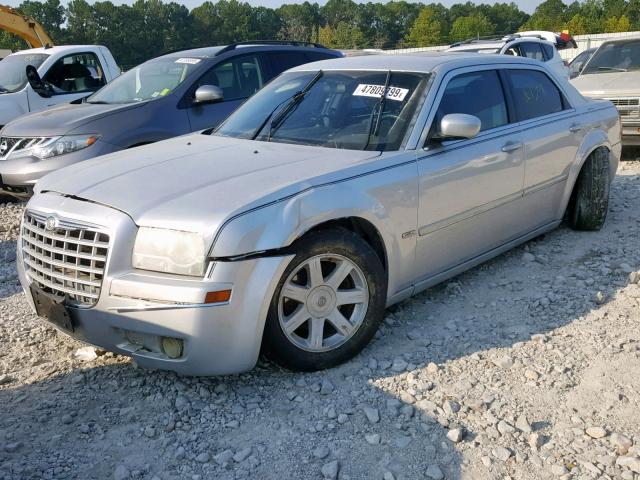 2C3AA53G65H574245 - 2005 CHRYSLER 300 TOURIN SILVER photo 2