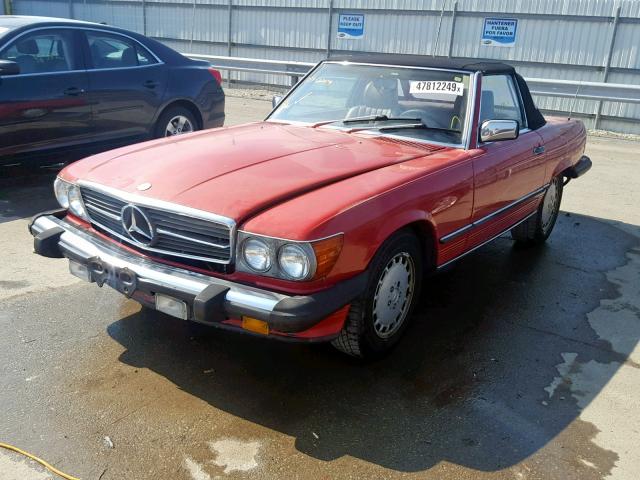 WDBBA48D0GA046032 - 1986 MERCEDES-BENZ 560 SL RED photo 2