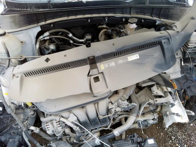 KM8J23A42KU837504 - 2019 HYUNDAI TUCSON SE WHITE photo 7