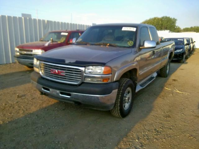 1GTHC29G82E128546 - 2002 GMC SIERRA C25 SILVER photo 2