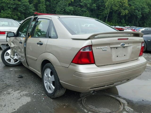 1FAHP34N97W282108 - 2007 FORD FOCUS ZX4 GOLD photo 3