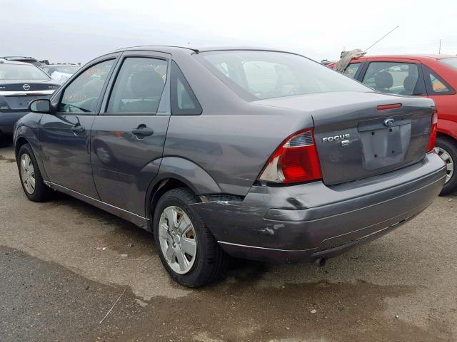 1FAHP34NX7W237453 - 2007 FORD FOCUS ZX4 GRAY photo 3