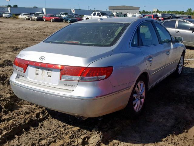 KMHFC46FX7A206012 - 2007 HYUNDAI AZERA SE SILVER photo 4