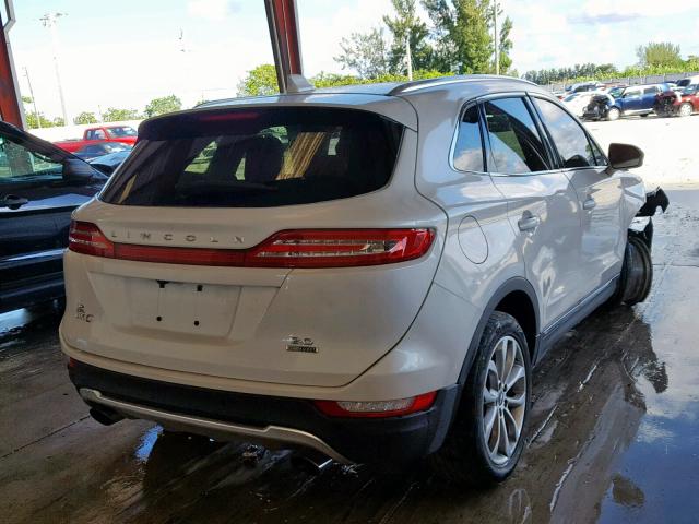 5LMCJ2C90GUJ00708 - 2016 LINCOLN MKC SELECT თეთრი ფოტო 4