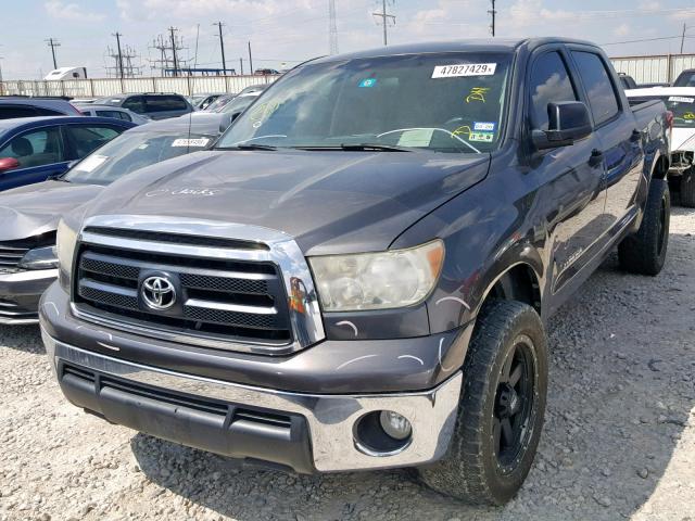 5TFEM5F13BX027209 - 2011 TOYOTA TUNDRA CRE GRAY photo 2