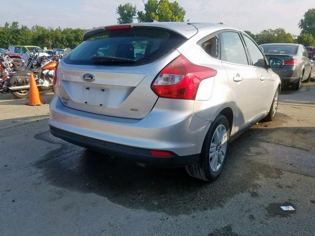 1FAHP3M21CL337832 - 2012 FORD FOCUS SEL SILVER photo 4