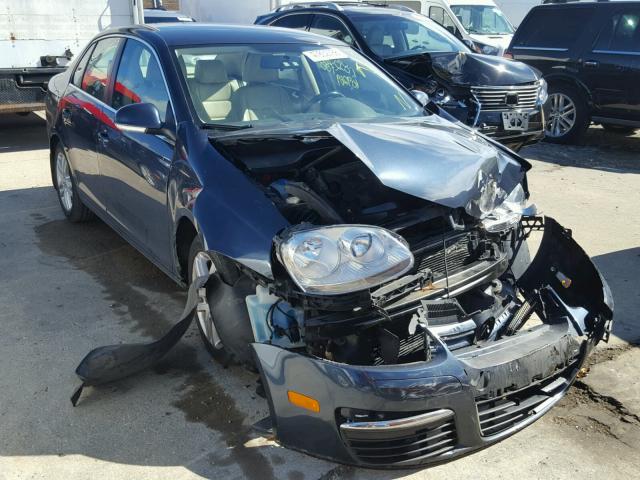 3VWAL7AJ5AM147549 - 2010 VOLKSWAGEN JETTA TDI BLUE photo 1