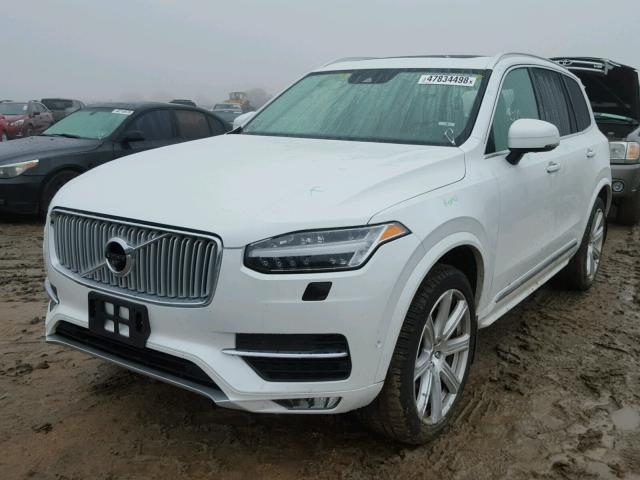 YV4A22PL9J1341318 - 2018 VOLVO XC90 T6 WHITE photo 2