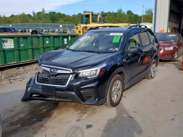 JF2SKACC9KH458625 - 2019 SUBARU FORESTER BLACK photo 2