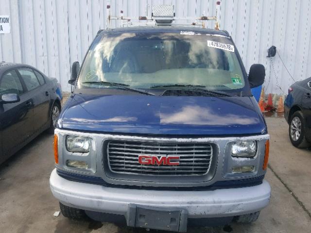 1GTHG39R721175358 - 2002 GMC SAVANA G35 BLUE photo 9