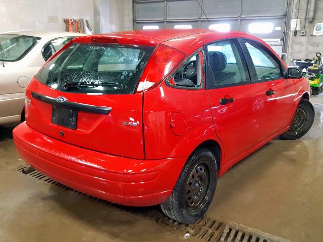 1FAFP37N46W174447 - 2006 FORD FOCUS ZX5 RED photo 4