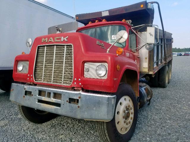 1M2N188Y9JW022942 - 1988 MACK 600 R600 RED photo 2