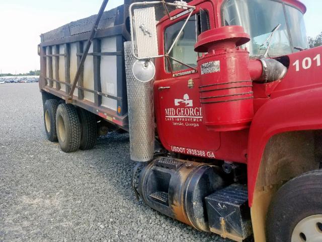 1M2N188Y9JW022942 - 1988 MACK 600 R600 RED photo 9