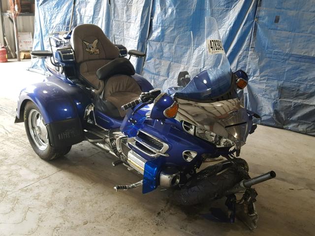 1HFSC47085A401879 - 2005 HONDA GL1800 BLUE photo 1