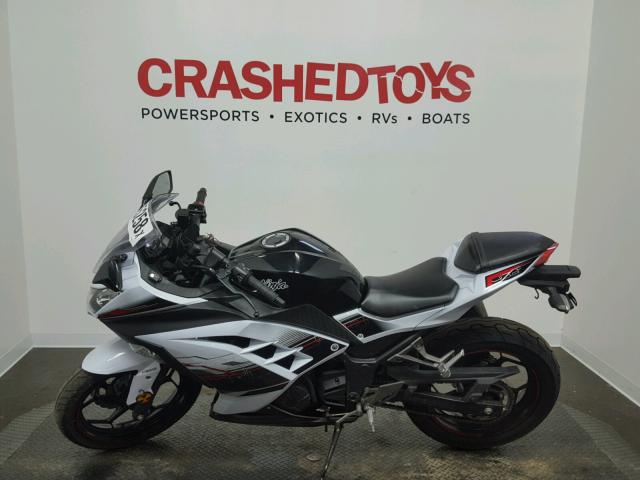 JKAEX8B16EA005348 - 2014 KAWASAKI EX300 B WHITE photo 3