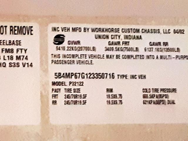 5B4MP67G123350716 - 2002 WORKHORSE CUSTOM CHASSIS MOTORHOME TAN photo 10