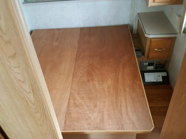 3FCMF53S5XJA07562 - 1999 HOLI VACATIONER WHITE photo 8