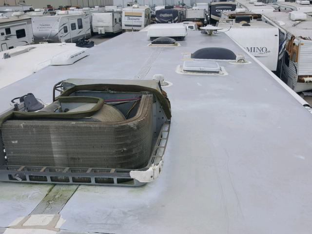 3FCMF53S5XJA07562 - 1999 HOLI VACATIONER WHITE photo 9