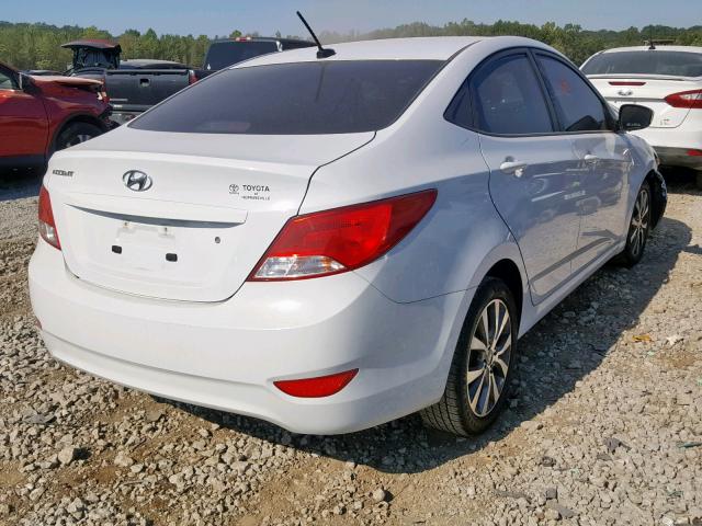 KMHCT4AEXHU362407 - 2017 HYUNDAI ACCENT SE WHITE photo 4