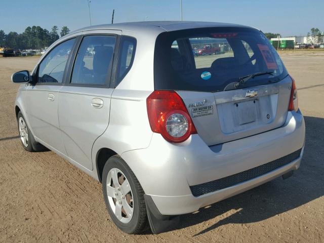 KL1TD66E49B326481 - 2009 CHEVROLET AVEO LS SILVER photo 3