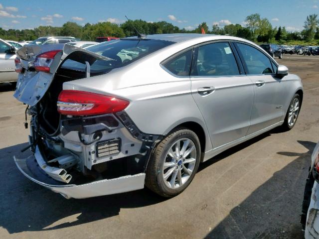 3FA6P0LU6HR381469 - 2017 FORD FUSION SE SILVER photo 4