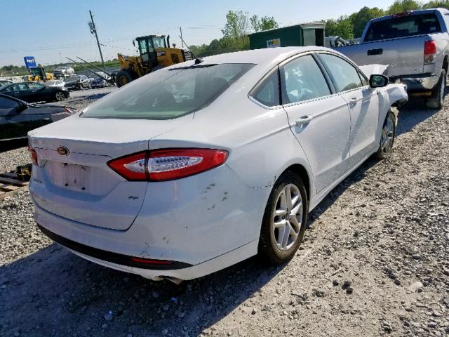 3FA6P0H76GR139346 - 2016 FORD FUSION SE WHITE photo 4