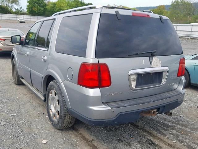 5LMFU28596LJ08370 - 2006 LINCOLN NAVIGATOR Srebrny zdjęcie 3