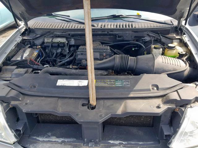 5LMFU28596LJ08370 - 2006 LINCOLN NAVIGATOR Srebrny zdjęcie 7