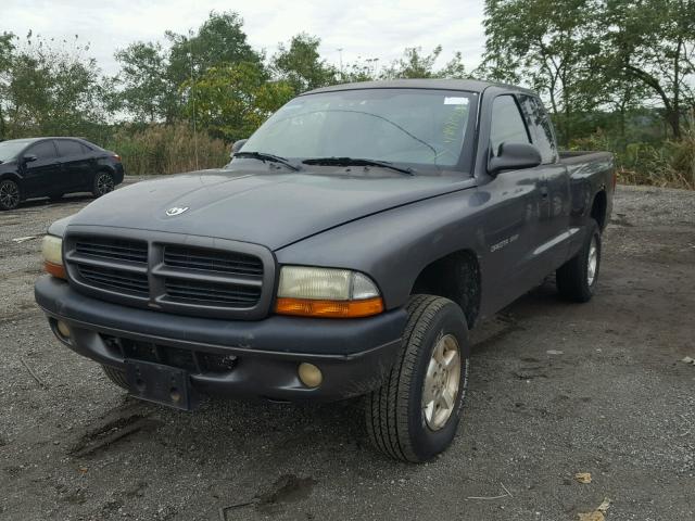 1B7GG32X82S586525 - 2002 DODGE DAKOTA SPO GRAY photo 2