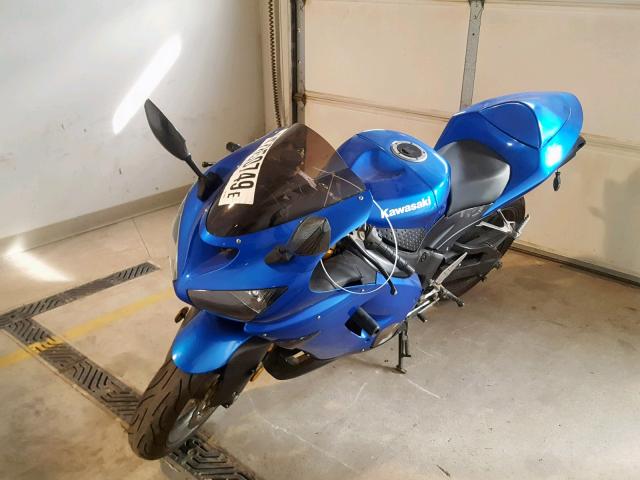 JKBZXJC185A002552 - 2005 KAWASAKI ZX636 C1 BLUE photo 2