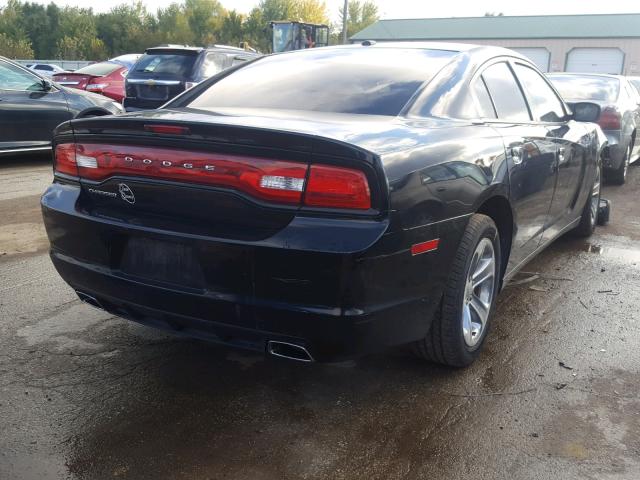 2C3CDXHG5DH525587 - 2013 DODGE CHARGER SX BLACK photo 4