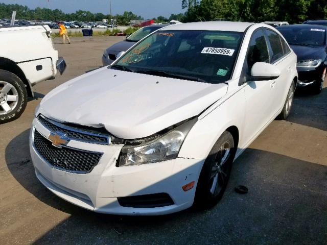 1G1PE5SB8D7186811 - 2013 CHEVROLET CRUZE LT WHITE photo 2