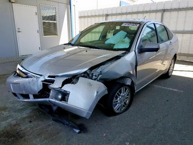 1FAHP36N19W243755 - 2009 FORD FOCUS SES SILVER photo 2