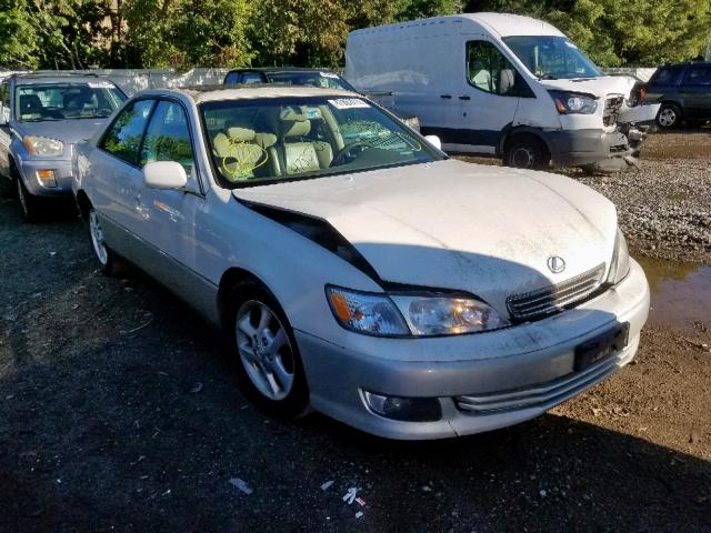 JT8BF28G415108189 - 2001 LEXUS ES 300 WHITE photo 1