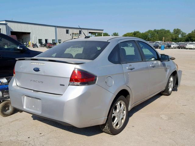 1FAHP36N99W100648 - 2009 FORD FOCUS GRAY photo 4