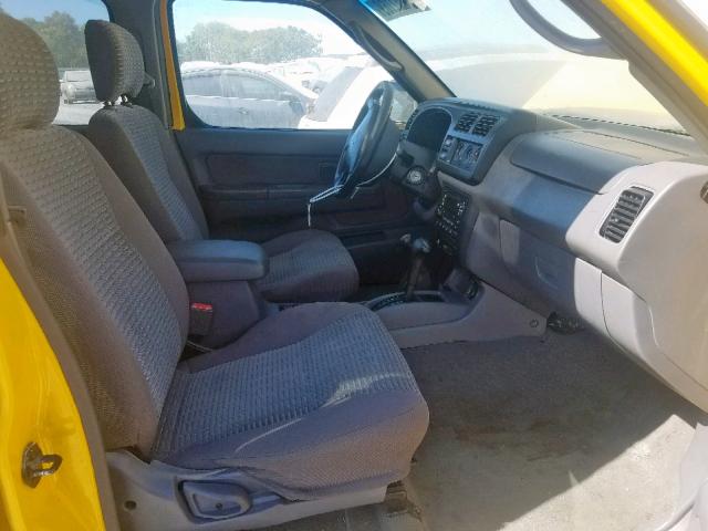 5N1ED28Y4YC536049 - 2000 NISSAN XTERRA XE YELLOW photo 5