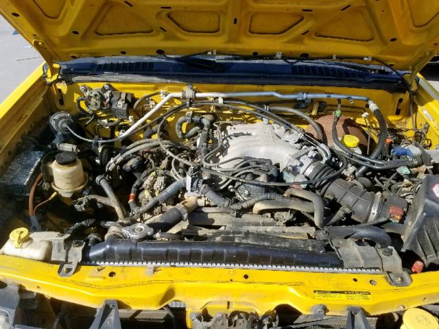 5N1ED28Y4YC536049 - 2000 NISSAN XTERRA XE YELLOW photo 7