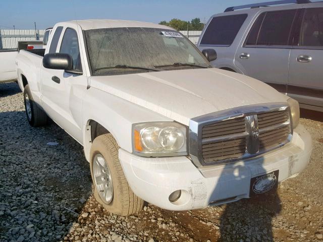 1D7HW42N86S589822 - 2006 DODGE DAKOTA SLT WHITE photo 1